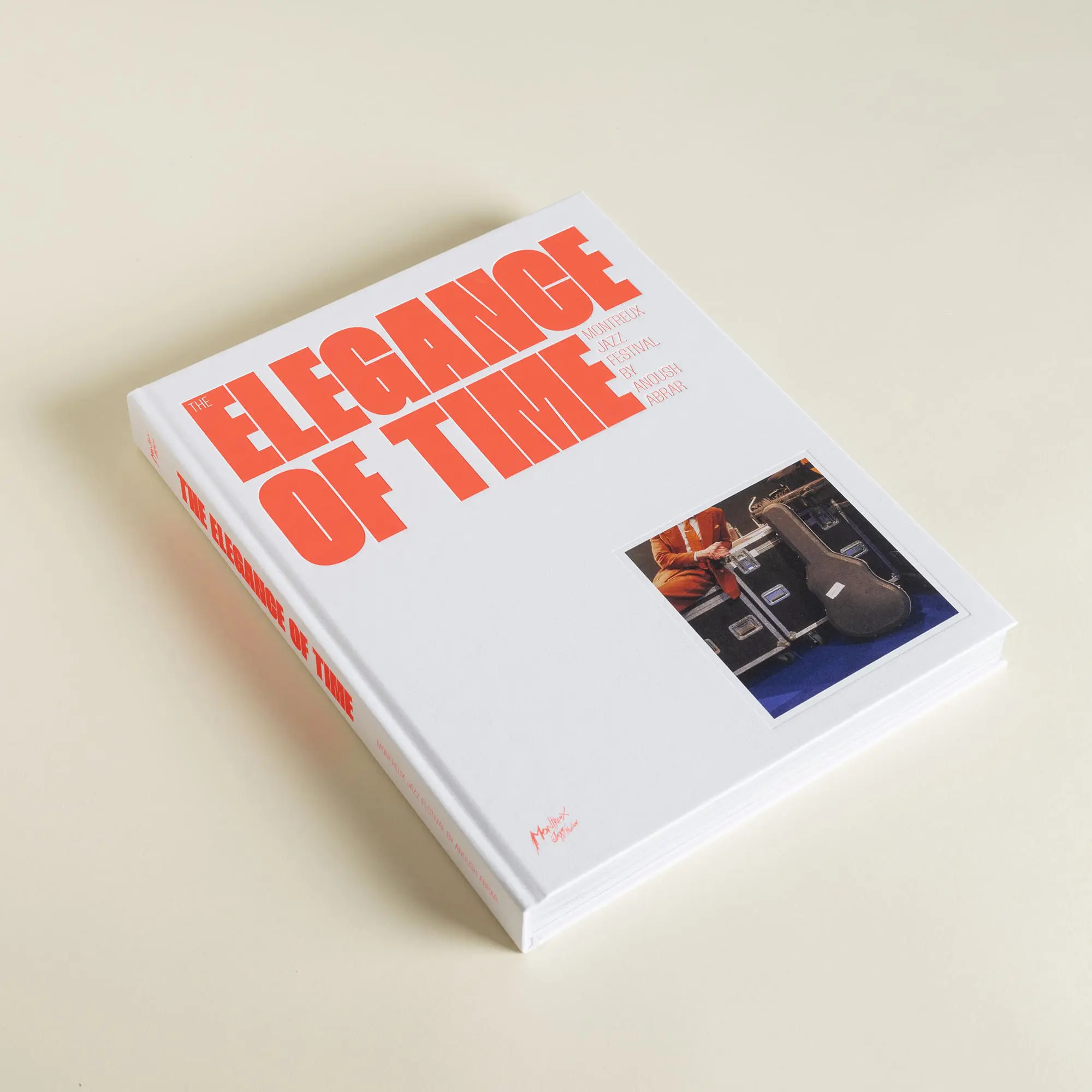 Livre-Elegance-Of-Time-MJF-x-Anoush-Abrar-Shooting-Muto-webshop1